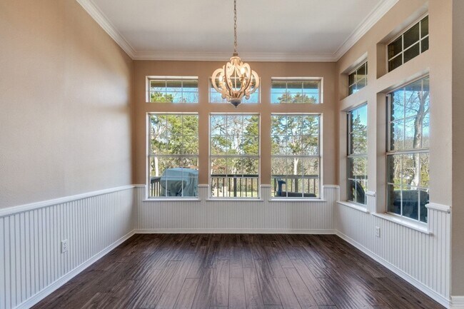 Building Photo - 529 Chippendale Dr