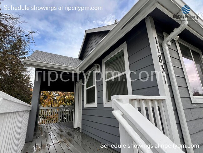 Primary Photo - Free Rent! Remodeled 3-Bedroom, 2-Bath Top...