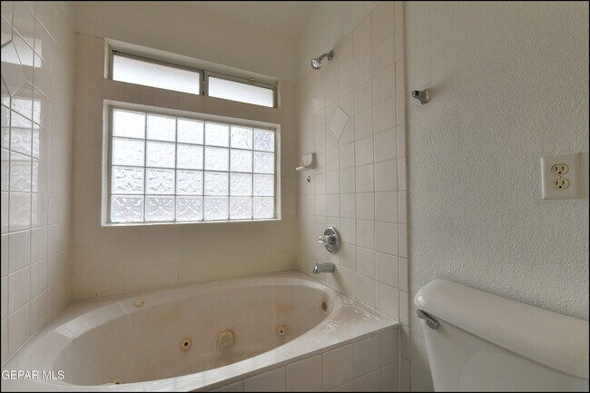 Building Photo - 7958 Starry Night Dr