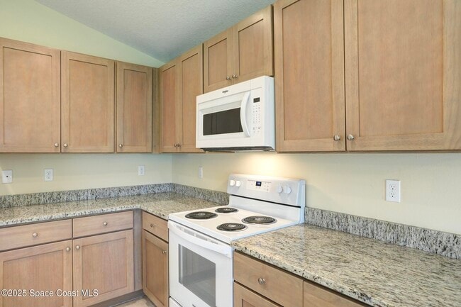 Building Photo - 8346 99th Ct