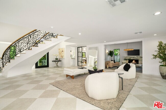 Building Photo - 4608 Westchester Dr