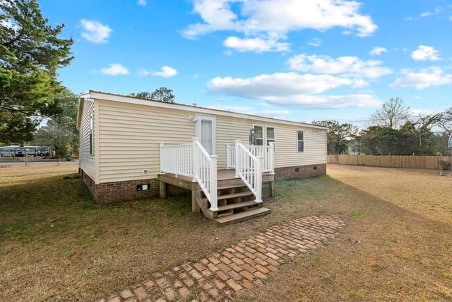 Building Photo - 137 Wendy Hill Ln