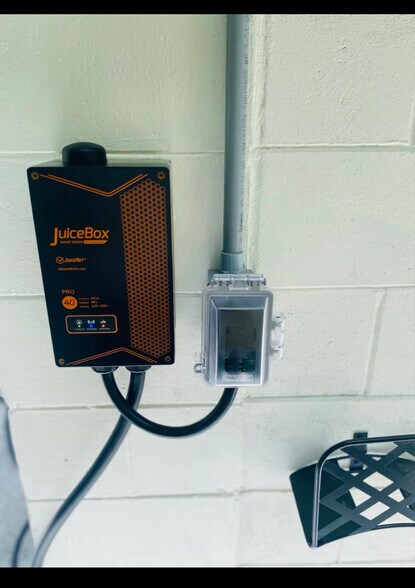 Building Photo - 304 Granada Dr