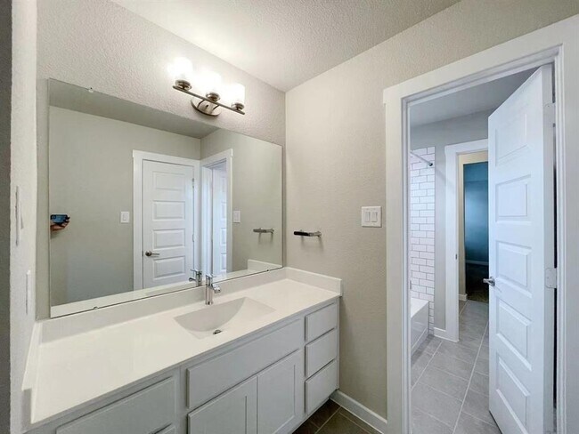 Building Photo - 3514 Gore Creek Dr