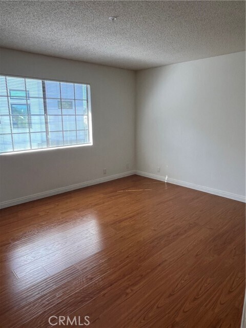 Building Photo - 711 W Duarte Rd