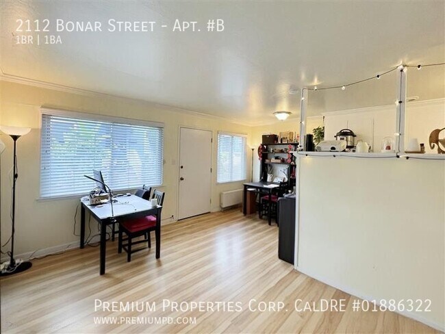 Building Photo - 2112 Bonar St