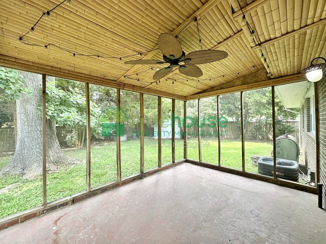 Building Photo - 417 Lynn Shores Dr