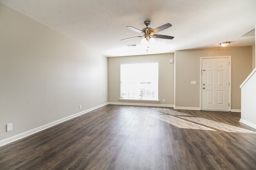 Building Photo - 1230 Shannon Ln