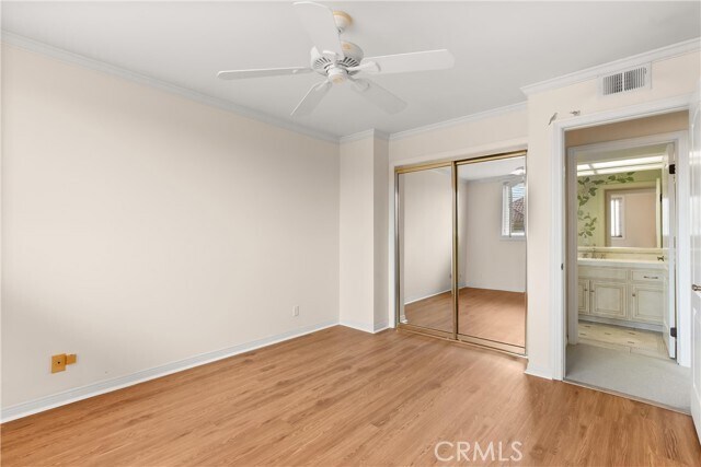 Building Photo - 6121 Greenbrier Dr