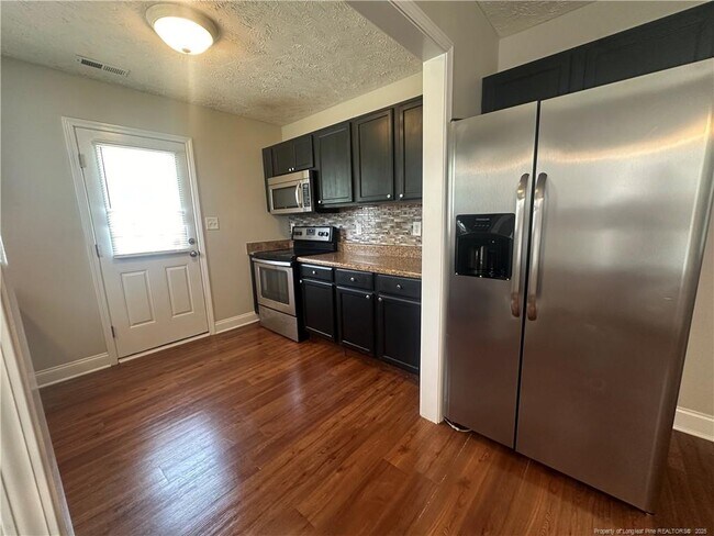 Building Photo - 450 Copper Creek Dr