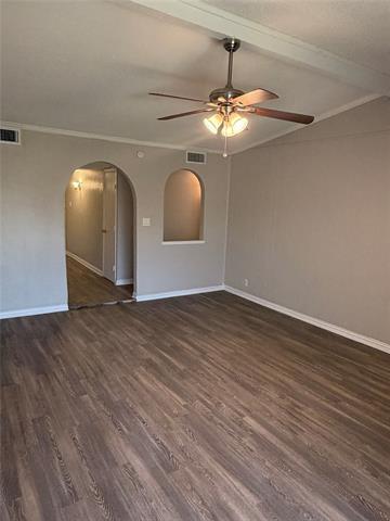 Building Photo - 3402 Green Hill Dr