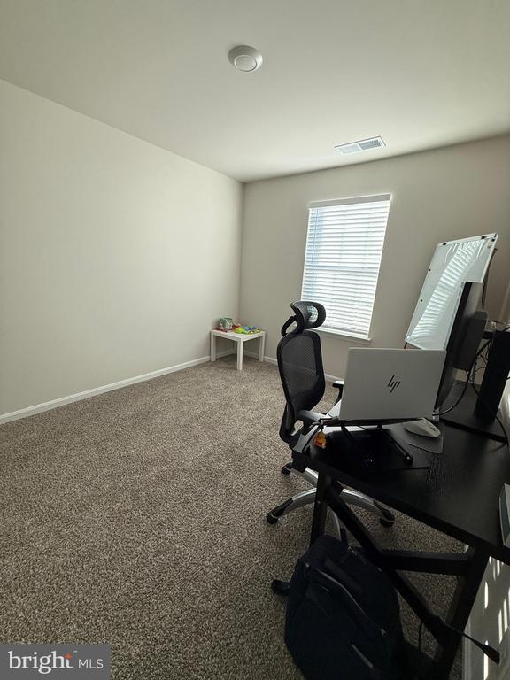 Building Photo - 367 Centergate Dr