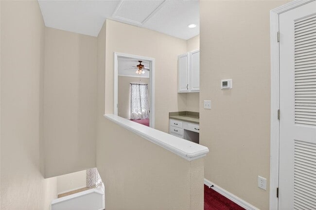 Building Photo - 15843 Fishhawk View Dr