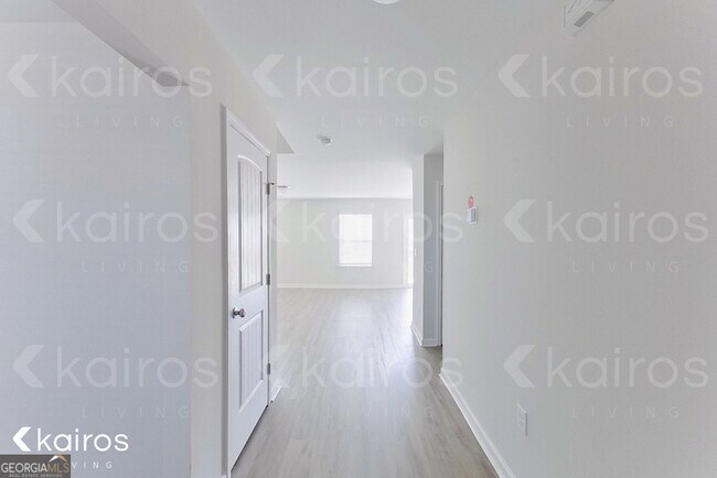 Building Photo - 24 Duluth Dr