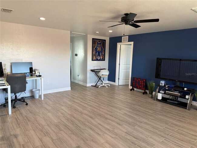 Building Photo - 2599 Marton Oak Blvd