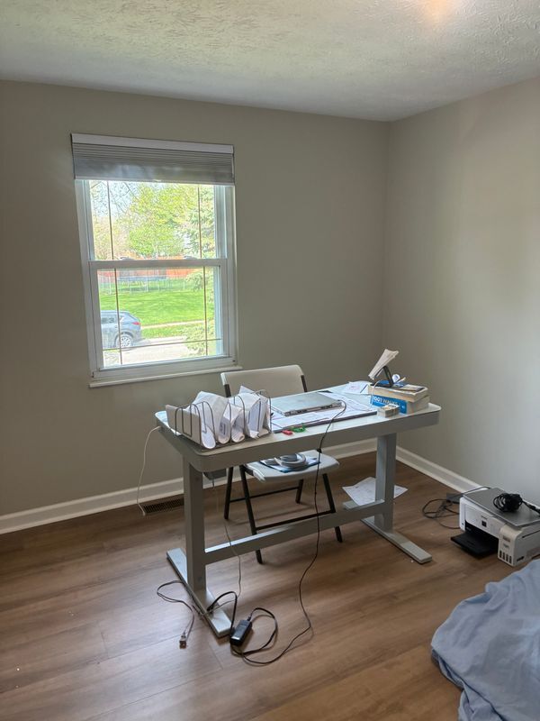 Building Photo - 744 Maplewood Ln