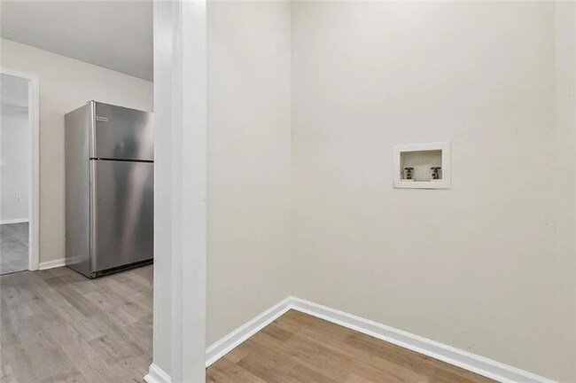 Building Photo - 1508 Spain St