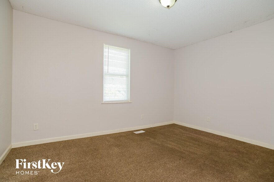 Building Photo - 4310 Ditzler Ave