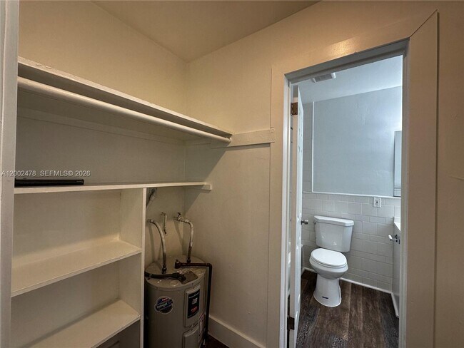 Building Photo - 2321 Madison St