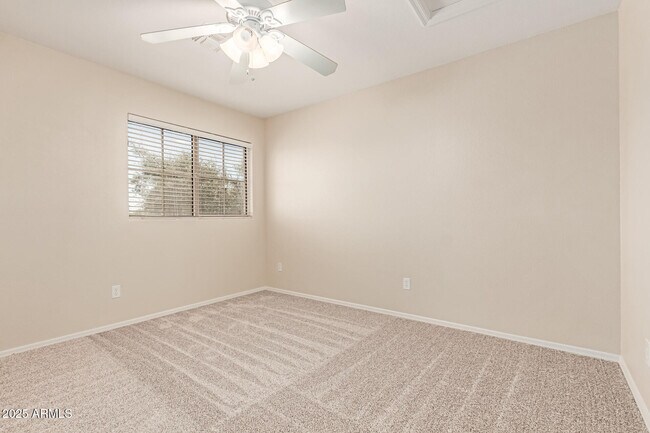 Building Photo - 2302 E Torrey Pines Pl