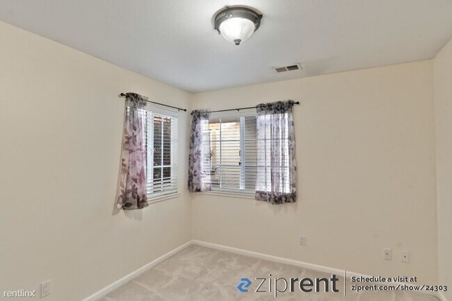 Building Photo - 4 br, 2.5 bath House - 2168 Esperanca Aven...