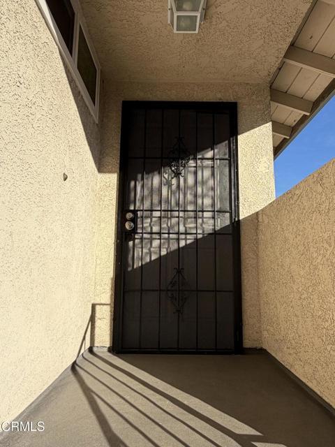 Building Photo - 868 Fairview Ave