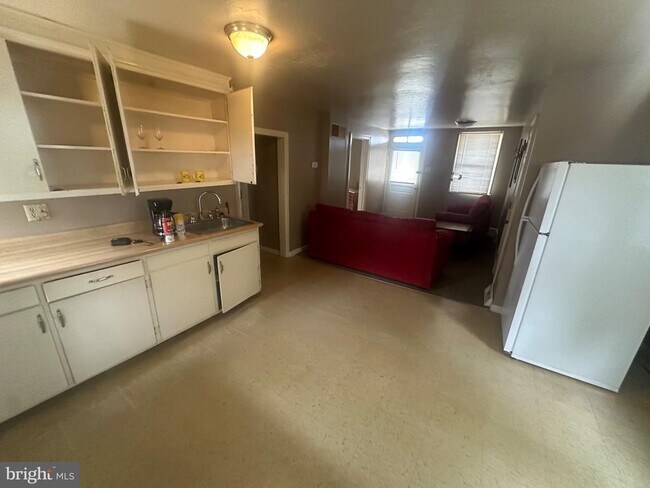 Building Photo - 2669 N Sherman St