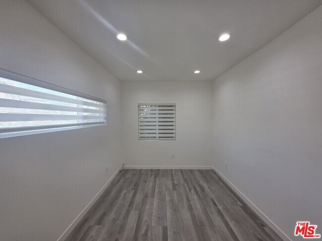 Building Photo - 25226 Loytan St