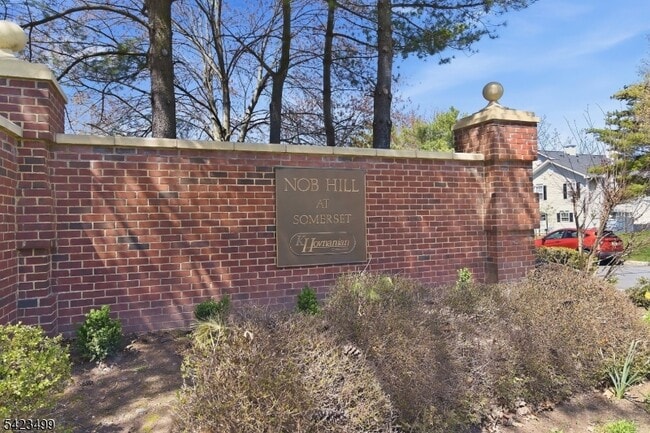 Building Photo - 62 Magellan Way