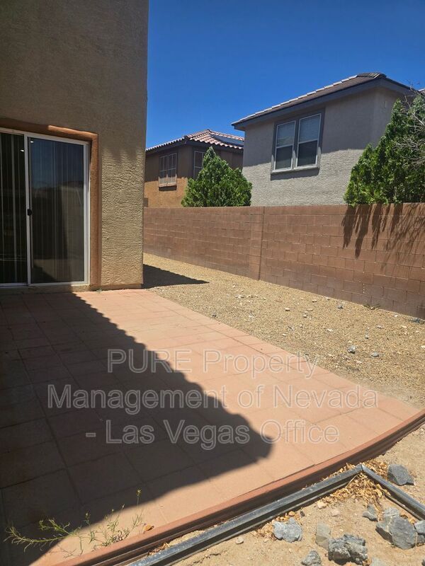 Building Photo - 9360 Fort Bayard Ave