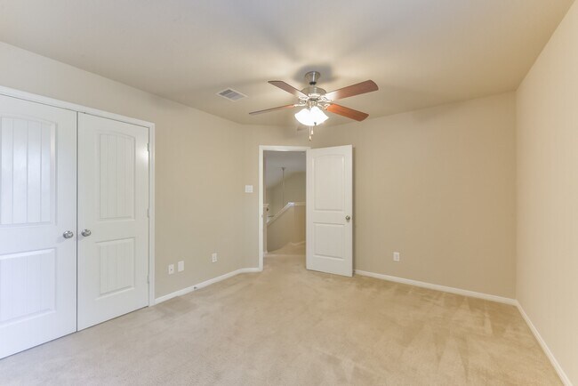 Building Photo - 25822 Zula Dr