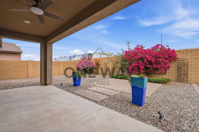Building Photo - 9836 E Red Giant Dr