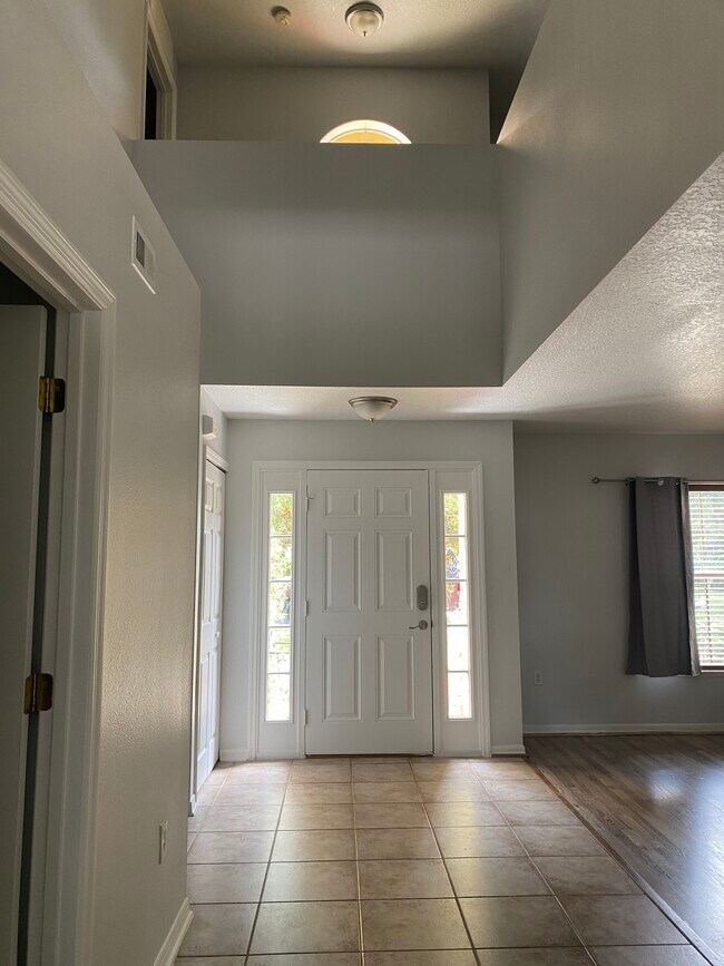 Building Photo - 111 Cabrillo Dr