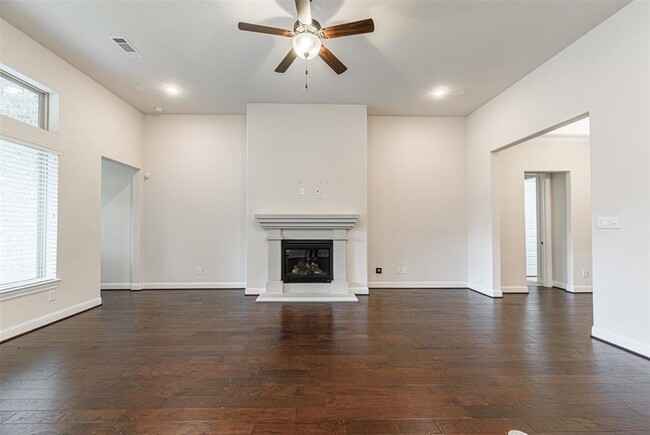 Building Photo - 28225 Beckwood Dr