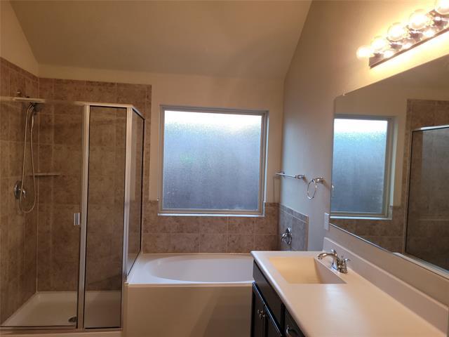 Building Photo - 11821 Beach St