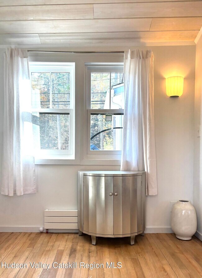 Building Photo - 299 Wittenberg Rd