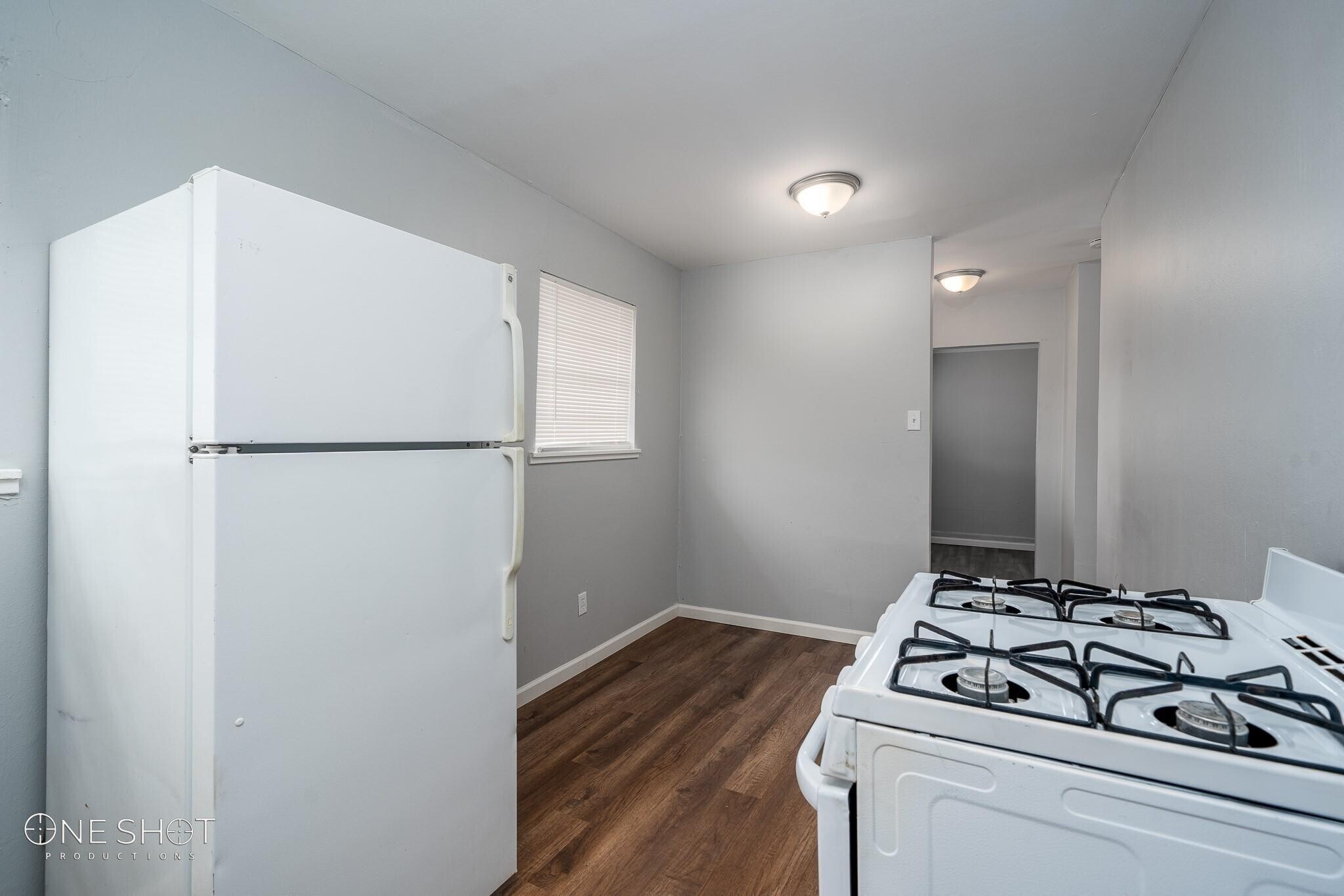 Building Photo - 525 N Bowie Dr