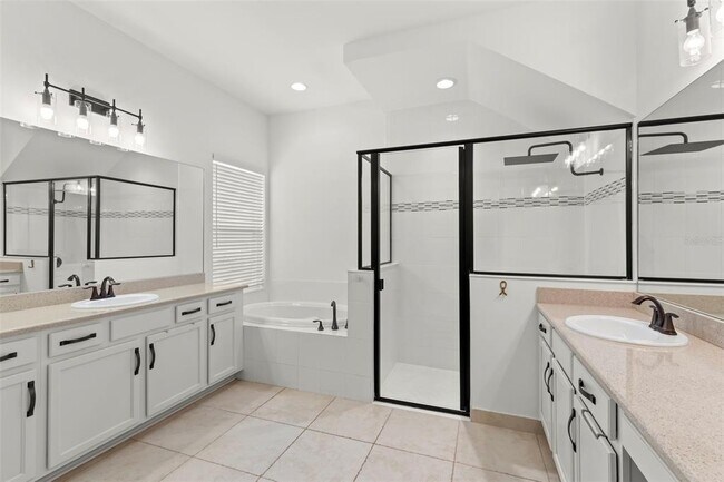 Building Photo - 31275 Spruceberry Ct