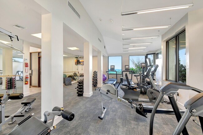Building Photo - 5080 N Ocean Dr