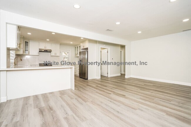 Building Photo - Remodeled 3 Bedroom Fullerton Home
