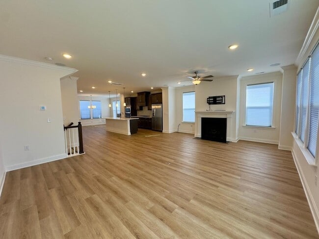 Building Photo - 2550 Frg Vlg Wy