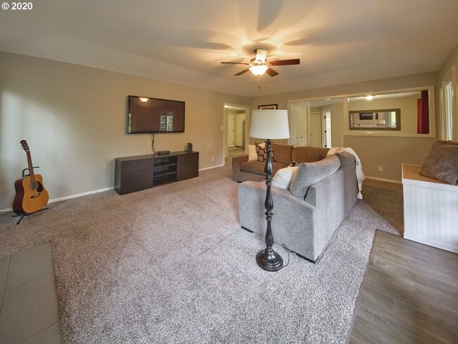 Living Room - 3205 E 17th St