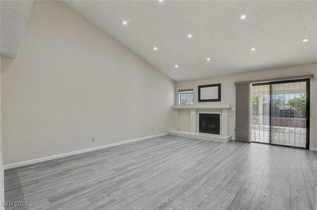 Building Photo - 7951 Aspendale Dr