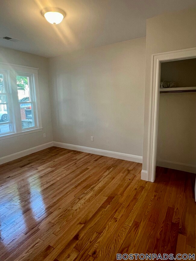 Building Photo - 17 Verrill St