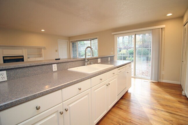 Building Photo - 5764 SW Kimball Ct