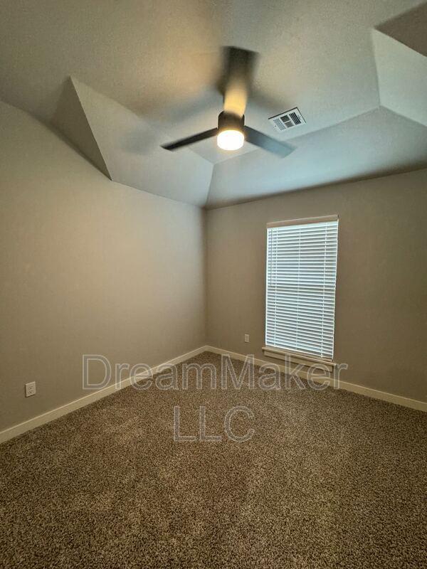 Building Photo - 736 Apple Blossom Wy