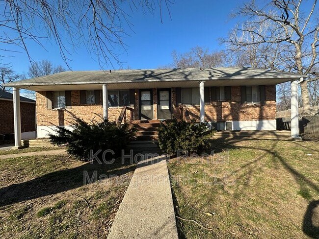 Primary Photo - 2210 NE 77th St