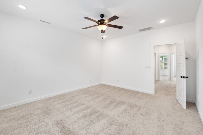 Building Photo - 3 Bedroom Townhome with Rooftop Terrace in Downtown Wake Forest!