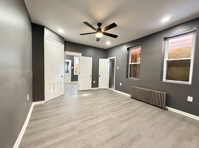 Building Photo - 347 Kerlin St