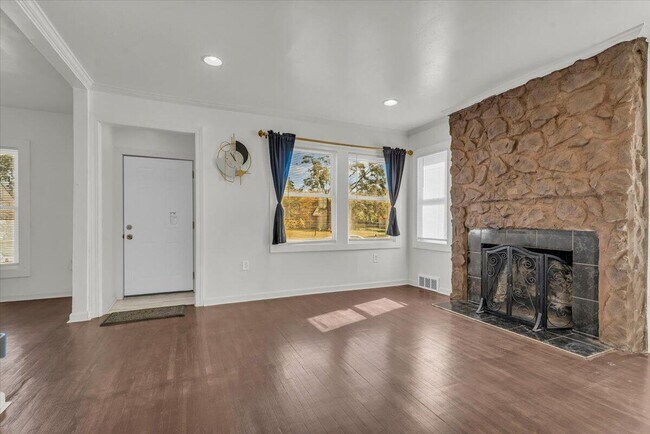 Building Photo - 14909 Griggs St